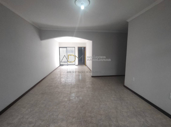 Imagem Casa com 4 Quartos à Venda, 400 m² em Vila Pinheiro Machado - Botucatu