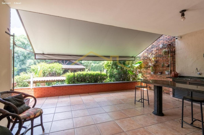 Casa com 5 Quartos à Venda, 452 m² em Vista Alegre - Curitiba