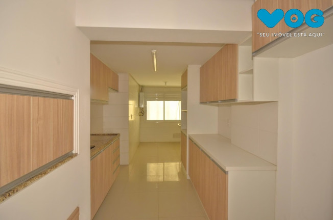 Imagem Imóvel com 2 Quartos à Venda, 87 m² em Passo Da Areia - Porto Alegre Imagem Imóvel com 2 Quartos à Venda, 87 m² em Passo Da Areia - Porto Alegre