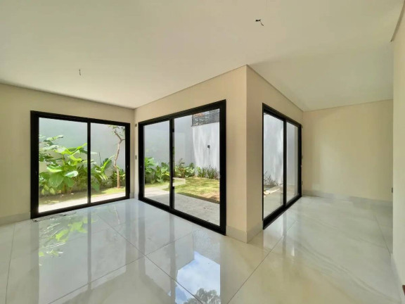 Casa com 4 Quartos à Venda, 335 m² em Jardim Petrópolis - São Paulo