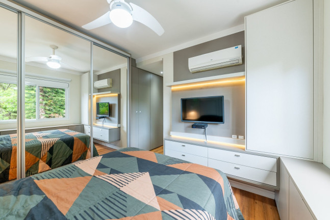 Imagem Apartamento com 2 Quartos à Venda, 111 m² em Menino Deus - Porto Alegre Imagem Apartamento com 2 Quartos à Venda, 111 m² em Menino Deus - Porto Alegre