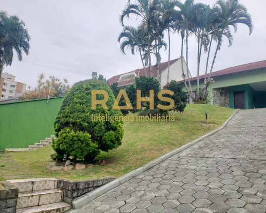 Casa com 3 Quartos à Venda, 201 m² em Santo Antônio - Joinville