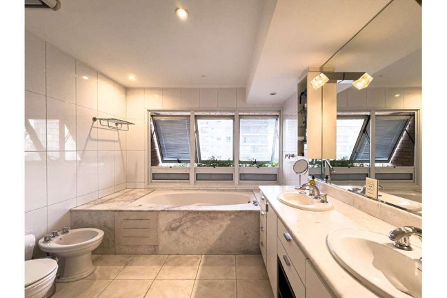 Imagem Apartamento com 5 Quartos à Venda, 369 m² em Moema - São Paulo Imagem Apartamento com 5 Quartos à Venda, 369 m² em Moema - São Paulo