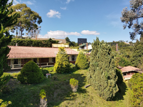 Imagem Casa com 4 Quartos à Venda, 245 m² em Região Do Alto Da Boa Vista - Campos Do Jordão Imagem Casa com 4 Quartos à Venda, 245 m² em Região Do Alto Da Boa Vista - Campos Do Jordão
