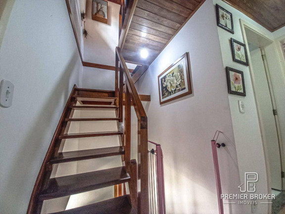 Imagem Casa com 2 Quartos à Venda, 63 m² em Jardim Meudon - Teresópolis Imagem Casa com 2 Quartos à Venda, 63 m² em Jardim Meudon - Teresópolis