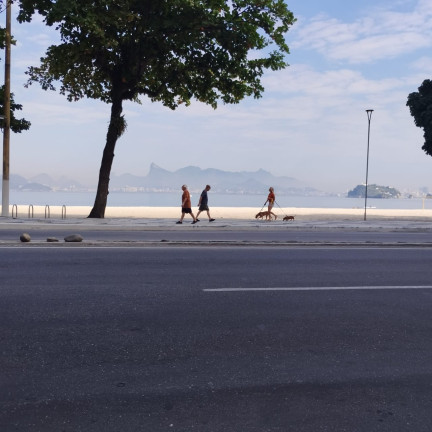 Imagem Imóvel com 4 Quartos à Venda, 243 m² em Icaraí - Niterói Imagem Imóvel com 4 Quartos à Venda, 243 m² em Icaraí - Niterói
