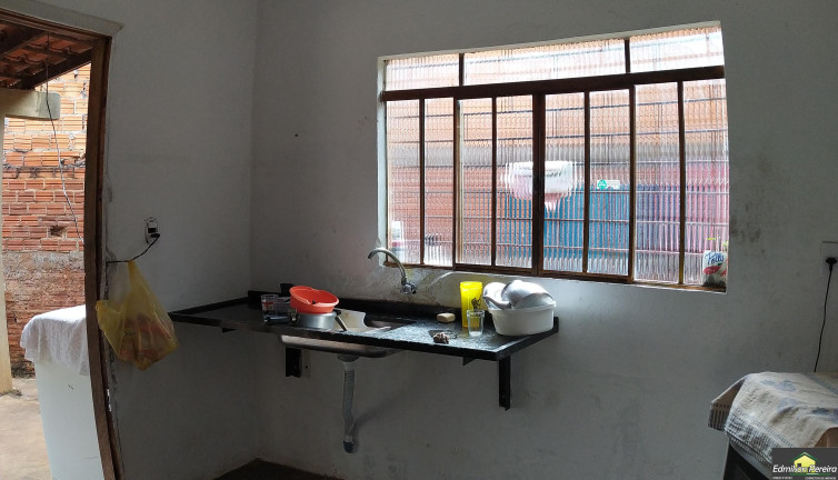 Imagem Casa com 3 Quartos à Venda, 80 m² em Califórnia - Londrina