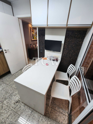 Imagem Apartamento com 3 Quartos à Venda, 193 m² em Aclimação - São Paulo