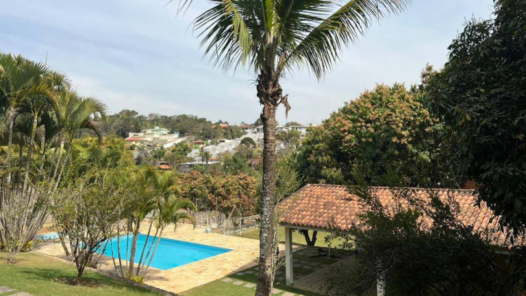 Casa com 3 Quartos à Venda,  em Jardim Estância Brasil - Atibaia