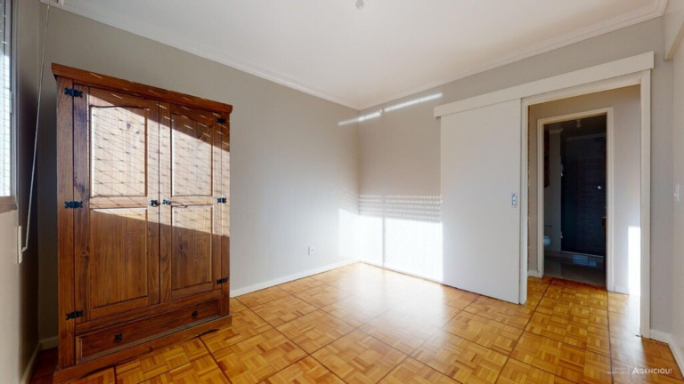 Imagem Imóvel com 1 Quarto à Venda, 43 m² em Centro Histórico - Porto Alegre Imagem Imóvel com 1 Quarto à Venda, 43 m² em Centro Histórico - Porto Alegre