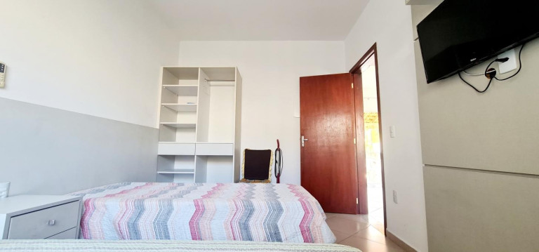 Casa com 2 Quartos à Venda,  em Canto Grande - Bombinhas