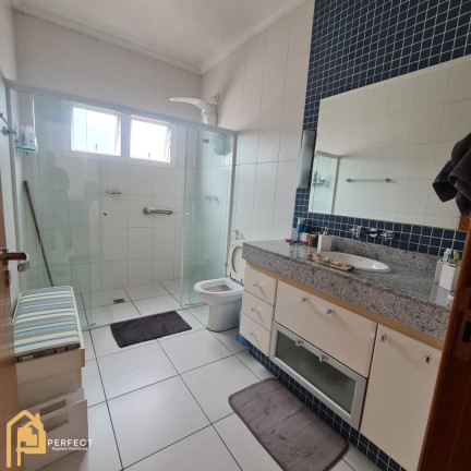 Imagem Casa com 1 Quarto à Venda, 240 m² em Jardim Maria Augusta - Taubaté Imagem Casa com 1 Quarto à Venda, 240 m² em Jardim Maria Augusta - Taubaté