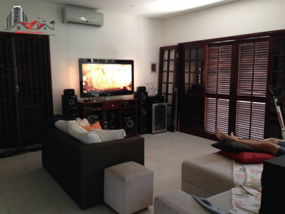 Imagem Casa com 3 Quartos à Venda, 230 m² em Florida - Praia Grande Imagem Casa com 3 Quartos à Venda, 230 m² em Florida - Praia Grande