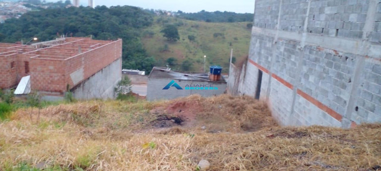 Terreno à Venda, 175 m² em Jardim São Paulo - Várzea Paulista