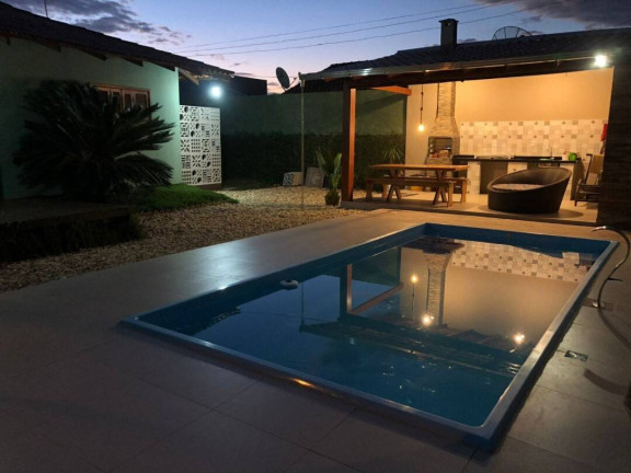 Imagem Casa com 3 Quartos à Venda, 165 m² em Centro - Balneário Barra Do Sul