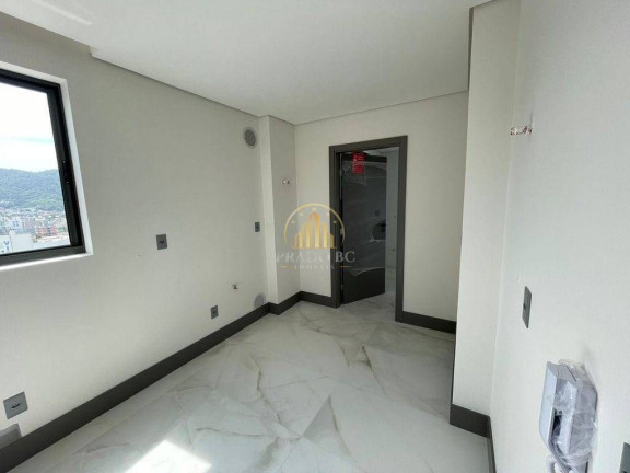Imagem Apartamento com 3 Quartos à Venda, 130 m² em Centro - Balneário Camboriú Imagem Apartamento com 3 Quartos à Venda, 130 m² em Centro - Balneário Camboriú