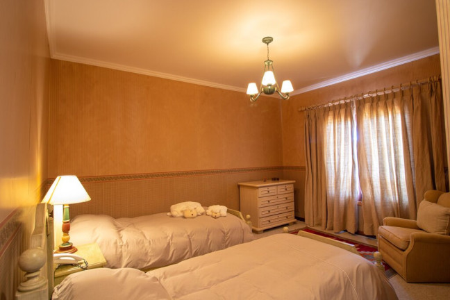 Imagem Imóvel com 4 Quartos à Venda, em Campos Do Jordão - Campos Do Jordão Imagem Imóvel com 4 Quartos à Venda, em Campos Do Jordão - Campos Do Jordão