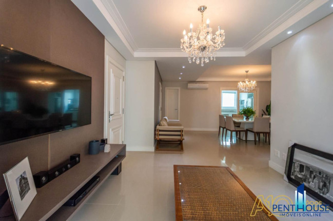 Imagem Apartamento com 3 Quartos à Venda, 139 m² em Centro - Balneário Camboriú Imagem Apartamento com 3 Quartos à Venda, 139 m² em Centro - Balneário Camboriú