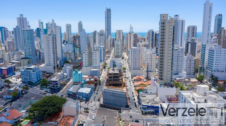 Imagem Apartamento com 4 Quartos à Venda, 150 m² em Centro - Balneário Camboriú