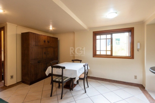 Imagem Imóvel com 3 Quartos à Venda,  em Cristal - Porto Alegre