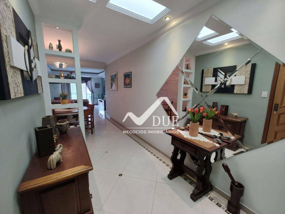 Imagem Apartamento com 3 Quartos à Venda, 150 m² em Embaré - Santos