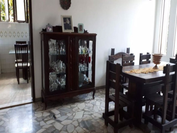 Imagem Casa com 4 Quartos à Venda, 355 m² em Candeal - Salvador
