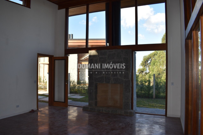 Imagem Casa com 3 Quartos à Venda, 148 m² em Região De Capivari - Campos Do Jordão