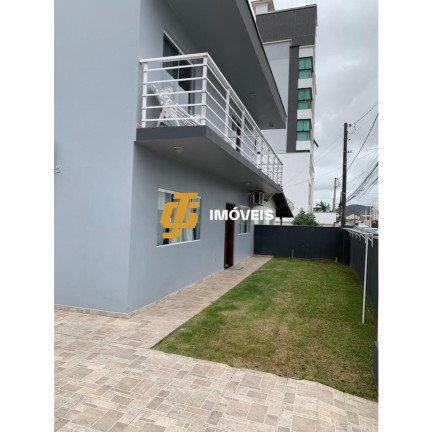 Casa com 4 Quartos à Venda, 201 m² em Cedros - Camboriú