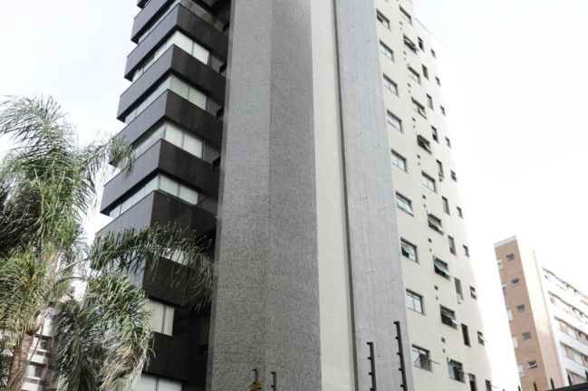Imóvel com 3 Quartos à Venda,  em Petrópolis - Porto Alegre