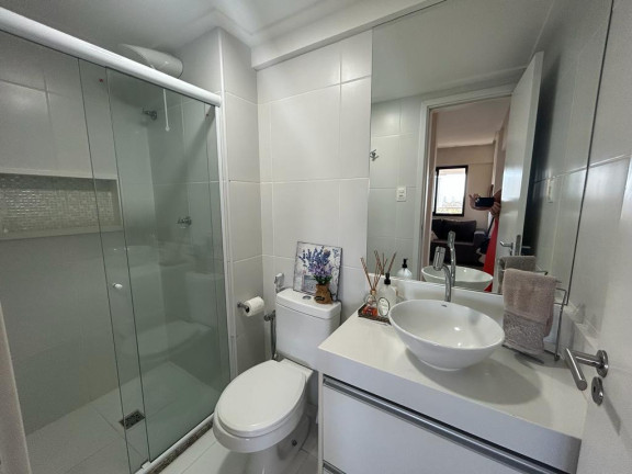 Imagem Apartamento com 2 Quartos à Venda, 65 m² em Patamares