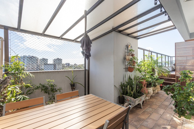 Imagem Cobertura com 3 Quartos à Venda, 240 m² em Chácara Das Pedras - Porto Alegre Imagem Cobertura com 3 Quartos à Venda, 240 m² em Chácara Das Pedras - Porto Alegre