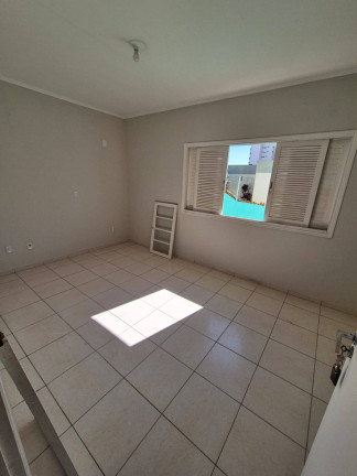 Imagem Casa com 3 Quartos à Venda, 2.500.000 m² em São Paulo - Jundiaí Imagem Casa com 3 Quartos à Venda, 2.500.000 m² em São Paulo - Jundiaí