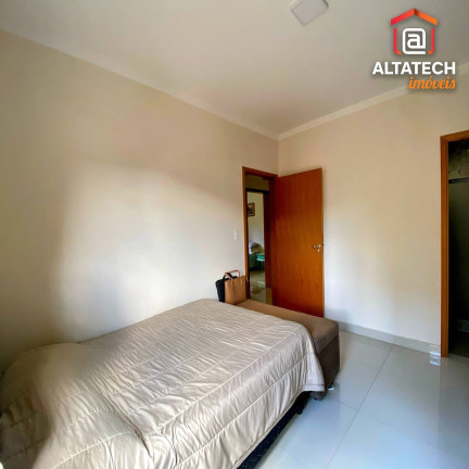 Imagem Imóvel com 3 Quartos à Venda, 90 m² em Vivaldi Leite Ribeiro - Poços De Caldas Imagem Imóvel com 3 Quartos à Venda, 90 m² em Vivaldi Leite Ribeiro - Poços De Caldas