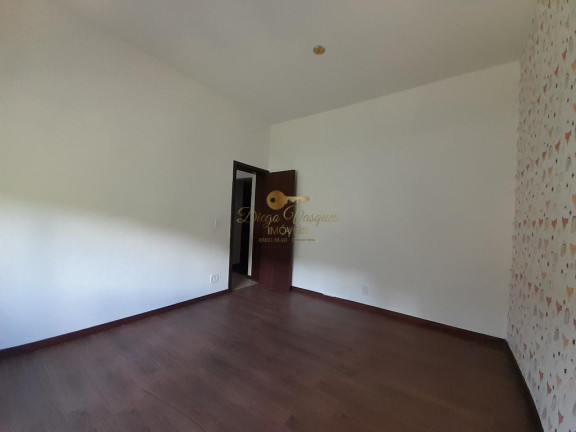 Imagem Casa com 3 Quartos à Venda, 525 m² em Pessegueiros - Teresópolis