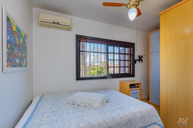 Imagem Casa com 4 Quartos à Venda, 210 m² em Niterói - Canoas