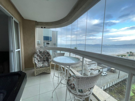 Apartamento com 2 Quartos para Alugar, 70 m² em Meia Praia