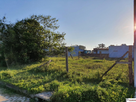 Terreno à Venda, 350 m² em Pontal - Tapes