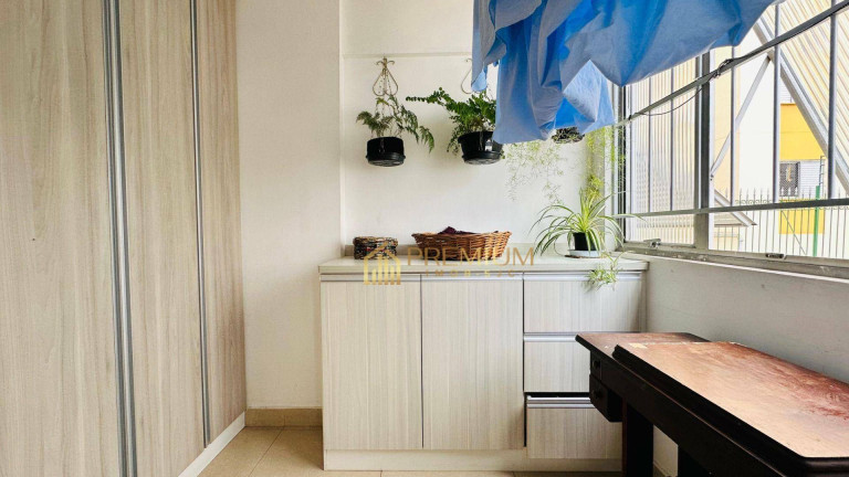 Imagem Imóvel com 3 Quartos à Venda, 110 m² em Vila Adyana - São José Dos Campos