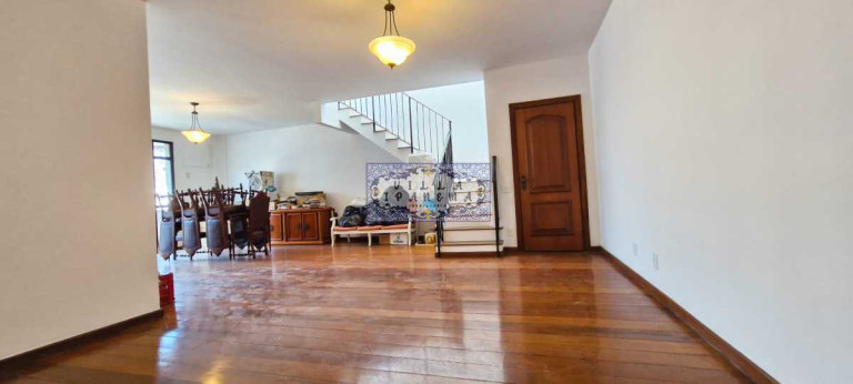 Imagem Cobertura com 4 Quartos à Venda, 380 m² em Ingá - Niterói