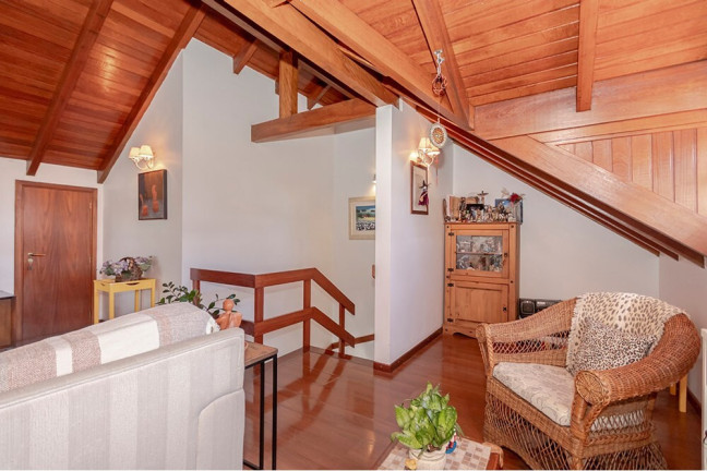 Imagem Casa de Condomínio com 3 Quartos à Venda, 230 m²