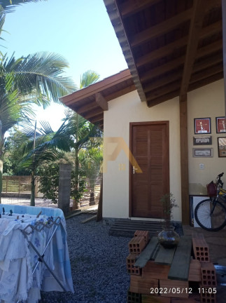 Imagem Imóvel com 2 Quartos à Venda, 120 m² em Ressacada - Garopaba Imagem Imóvel com 2 Quartos à Venda, 120 m² em Ressacada - Garopaba