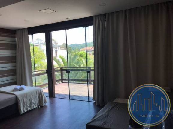 Imagem Casa com 4 Quartos para Temporada, 380 m² em Estaleiro - Balneário Camboriú Imagem Casa com 4 Quartos para Temporada, 380 m² em Estaleiro - Balneário Camboriú