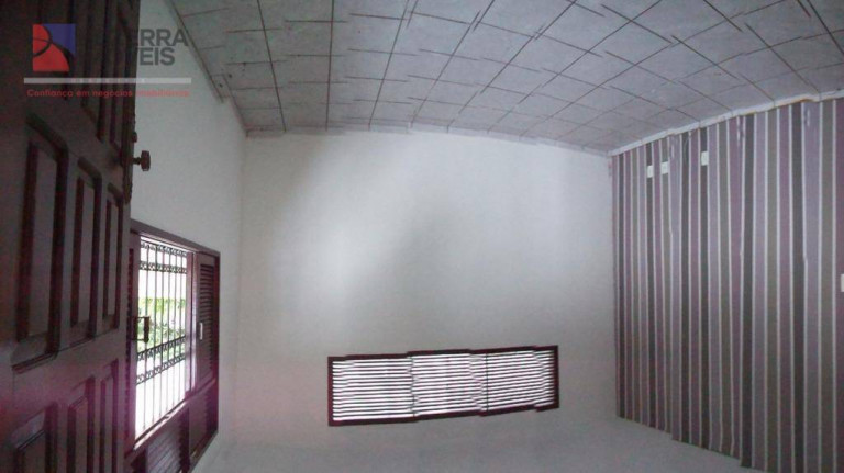 Imagem Casa com 4 Quartos à Venda, 312 m² em Candelária - Natal