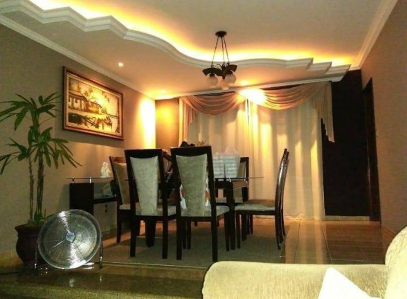 Imagem Casa com 4 Quartos à Venda, 250 m² em Esplanada Independência - Taubaté Imagem Casa com 4 Quartos à Venda, 250 m² em Esplanada Independência - Taubaté