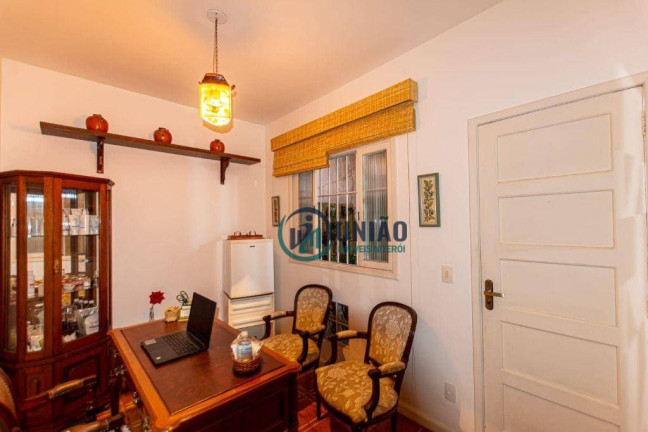 Imagem Casa com 5 Quartos à Venda, 400 m² em Itaipu - Niterói Imagem Casa com 5 Quartos à Venda, 400 m² em Itaipu - Niterói
