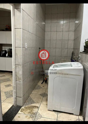 Imagem Casa com 2 Quartos à Venda, 147 m² em Parque Dos Príncipes - Jacareí