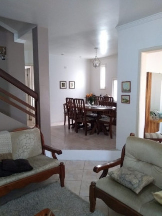 Imagem Casa com 4 Quartos à Venda, 243 m² em Partenon - Porto Alegre Imagem Casa com 4 Quartos à Venda, 243 m² em Partenon - Porto Alegre