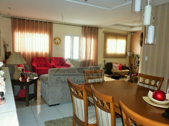 Casa com 3 Quartos à Venda, 233 m² em Village Santana - Guaratinguetá