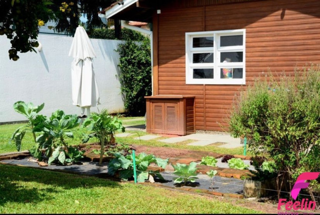 Imagem Casa com 4 Quartos à Venda, 400 m² em Lagoa Da Conceição - Florianópolis Imagem Casa com 4 Quartos à Venda, 400 m² em Lagoa Da Conceição - Florianópolis
