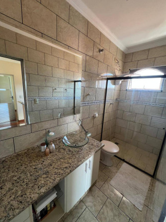 Imagem Sobrado com 3 Quartos à Venda, 300 m² em Jardim Santo Antônio - Arapongas